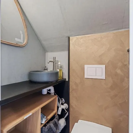 Super Central, Quiet And Cozy Travelers Loft